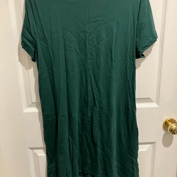 Emerald Green T-shirt Dress - Picture 2 of 3